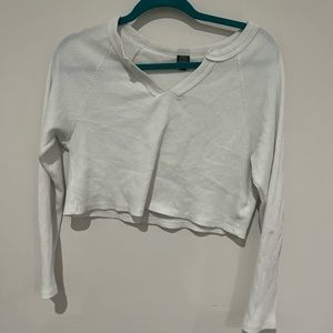 cropped vneck top